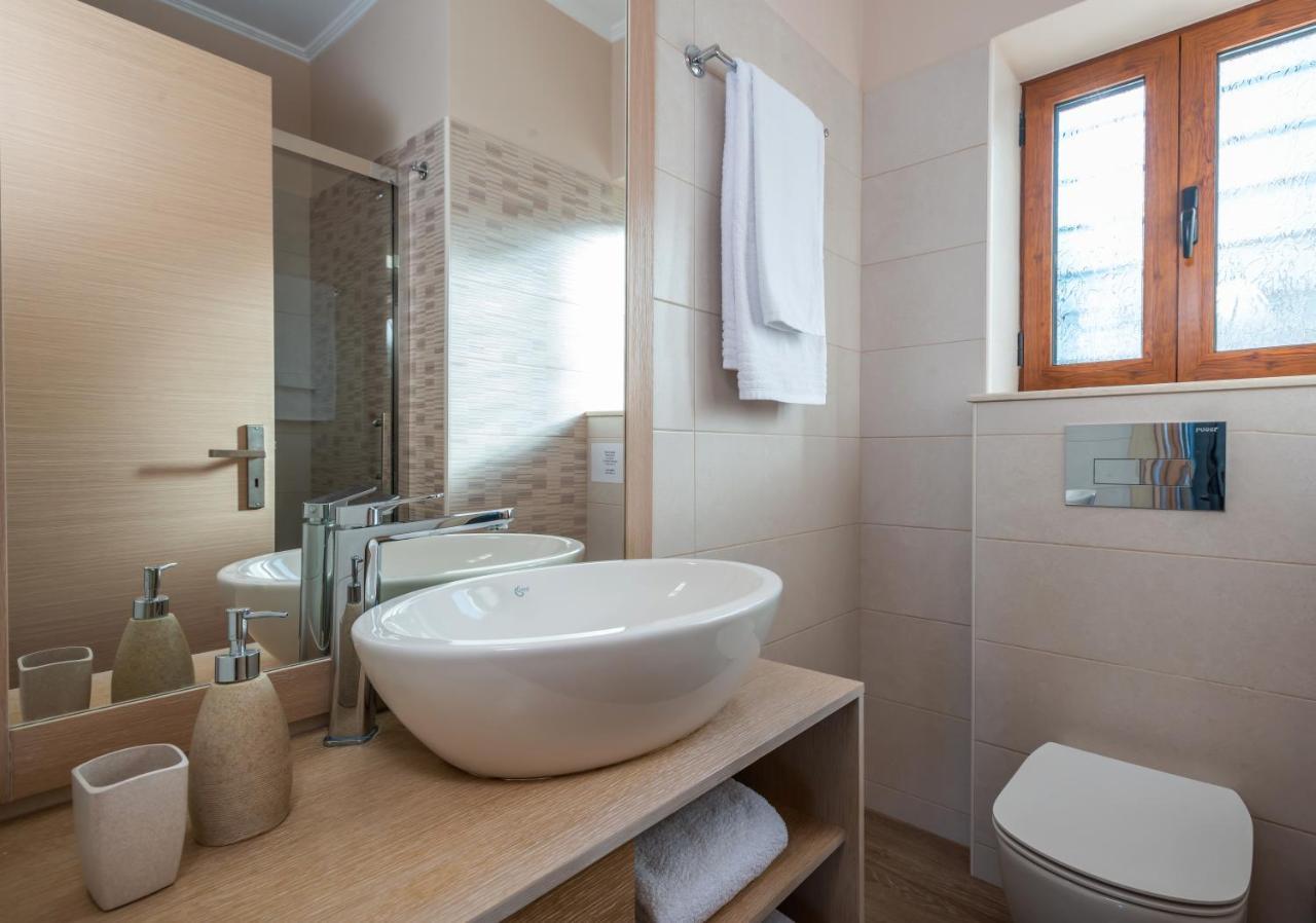 Iris Villas Lefkada - Marine Villa With Private Sea Access Sivota  Exterior photo
